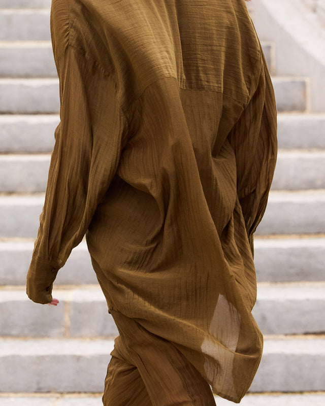 Chemise souple et longue en gaze de coton et soie kaki - Chemises & tops Mes Demoiselles - Image 2