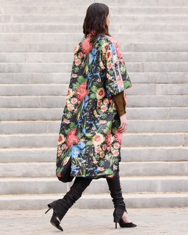 Manteau Rinity - Noir : Manteau en jacquard lurex imprimé grandes fleurs Mes Demoiselles - Image 3