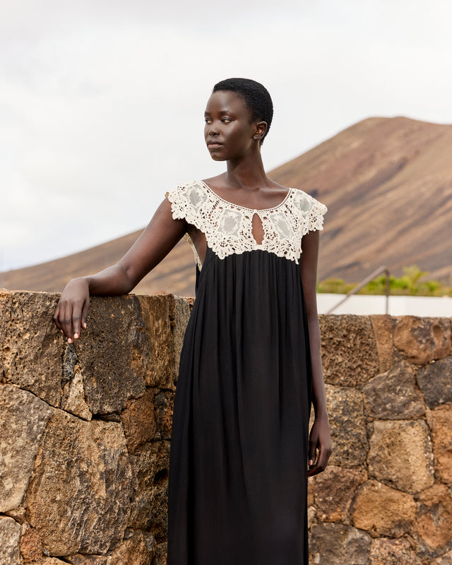 Robe Baron - Noir : Robe longue en georgette de viscose et guipure – Noir et écru Mes Demoiselles - Image 3