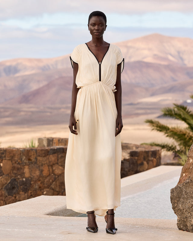 Robe longue en viscose satinée – Écru et détails noirs - Robes Mes Demoiselles - Image 1