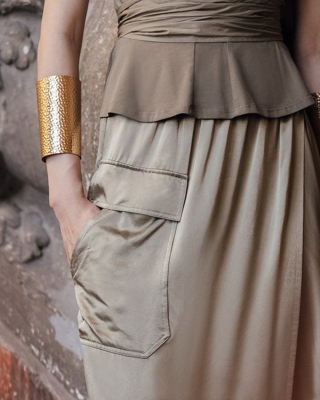 Jupe Soline - Kaki : Jupe droite en satin de viscose kaki Mes Demoiselles - Image 3