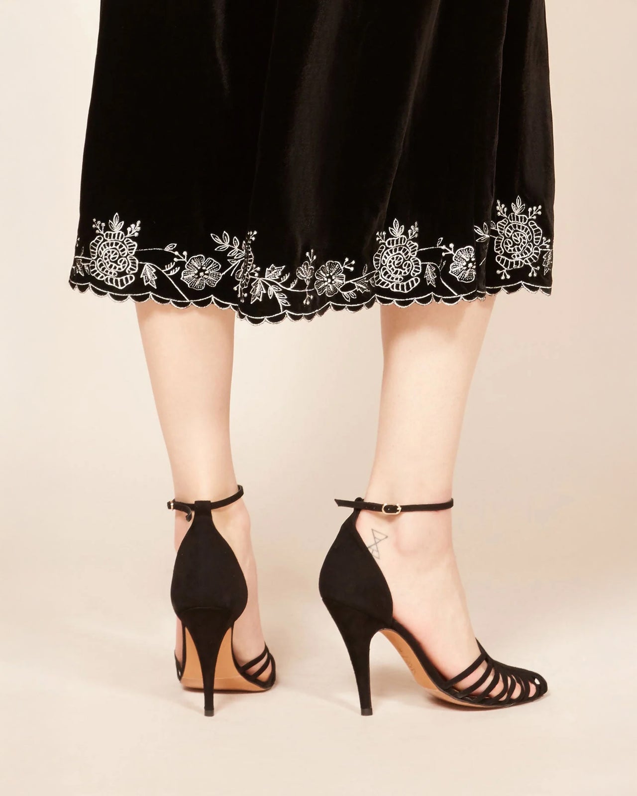 Venitiennes Heels - Black - Image 4
