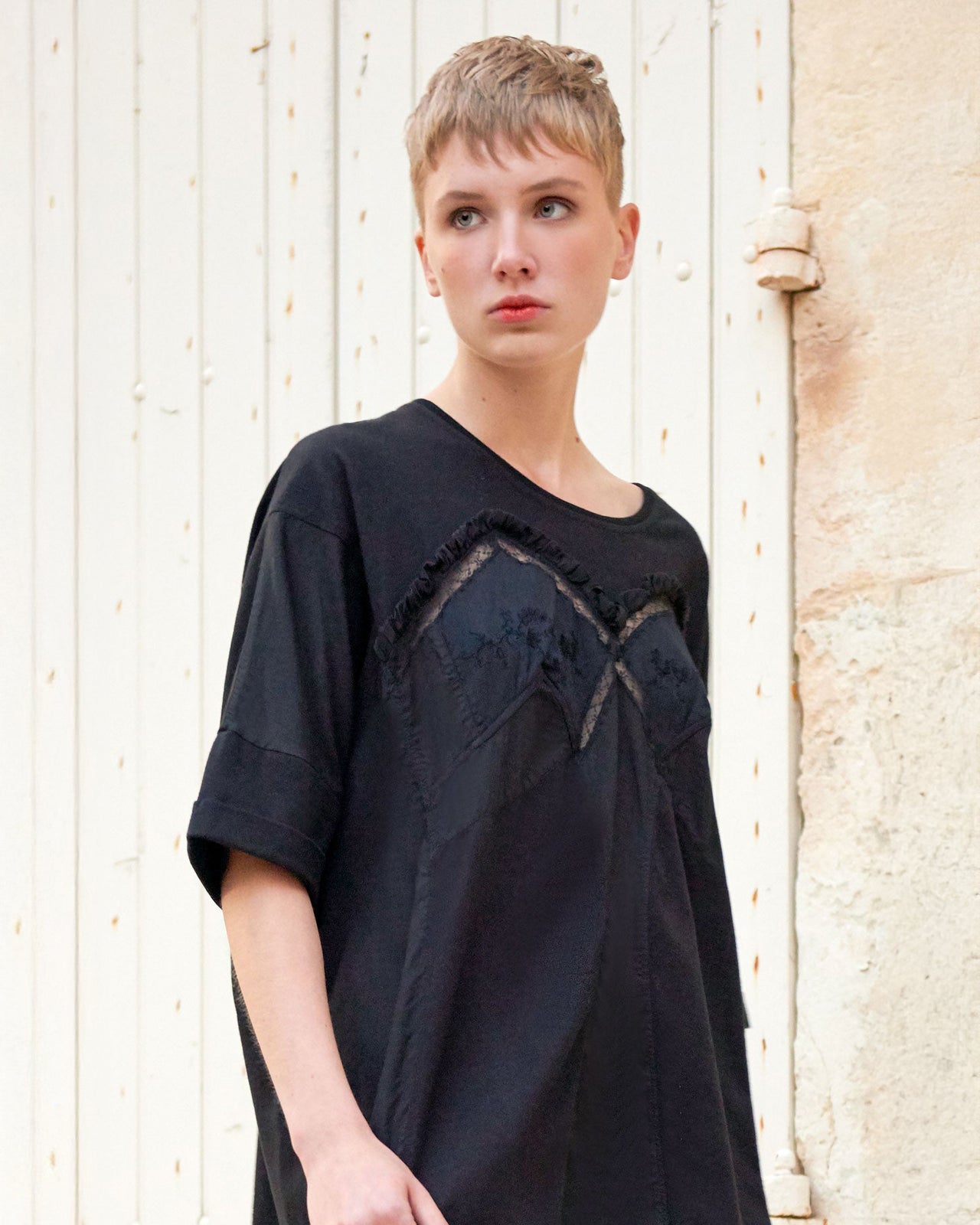Moore T-Shirt - Black - Image 2