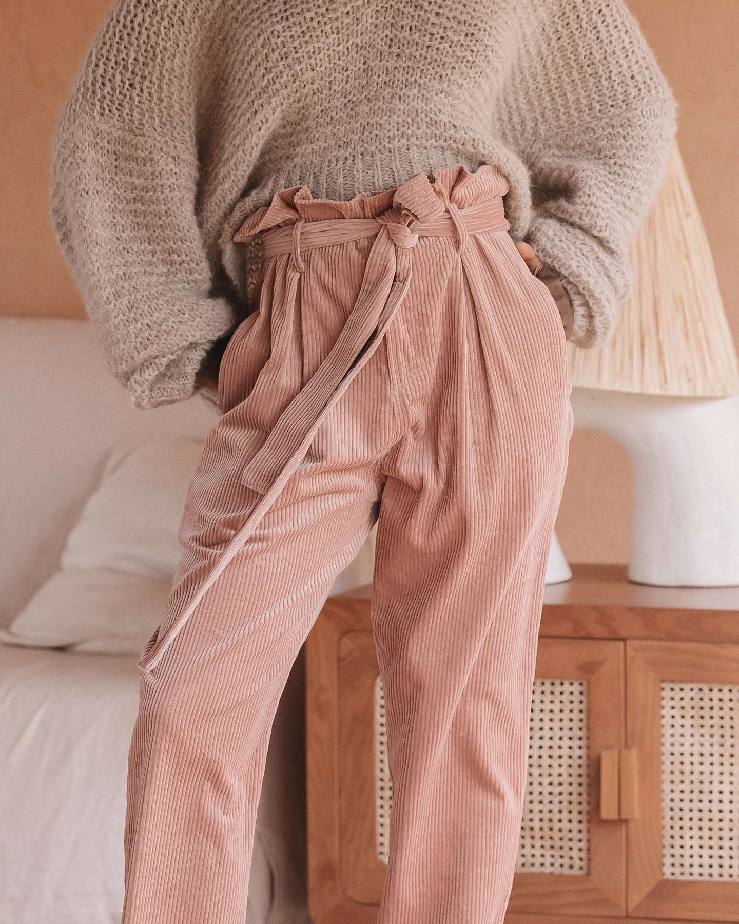 Pantalon velours côtelé nude, taille haute, chic et droit - Pantalons & combinaisons Mes Demoiselles