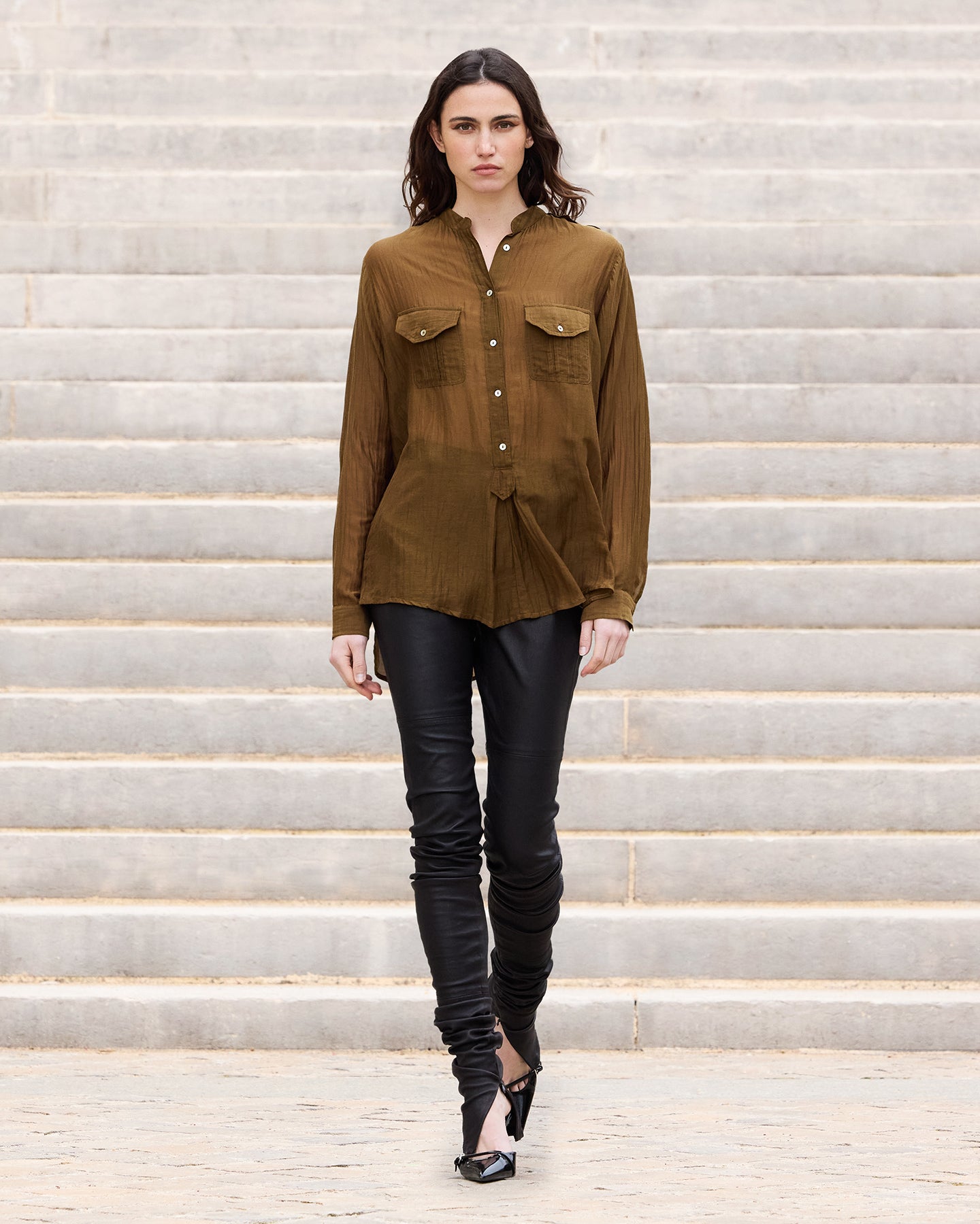 Blouse chemise en gaze de coton et soie kaki - Chemises & tops Mes Demoiselles