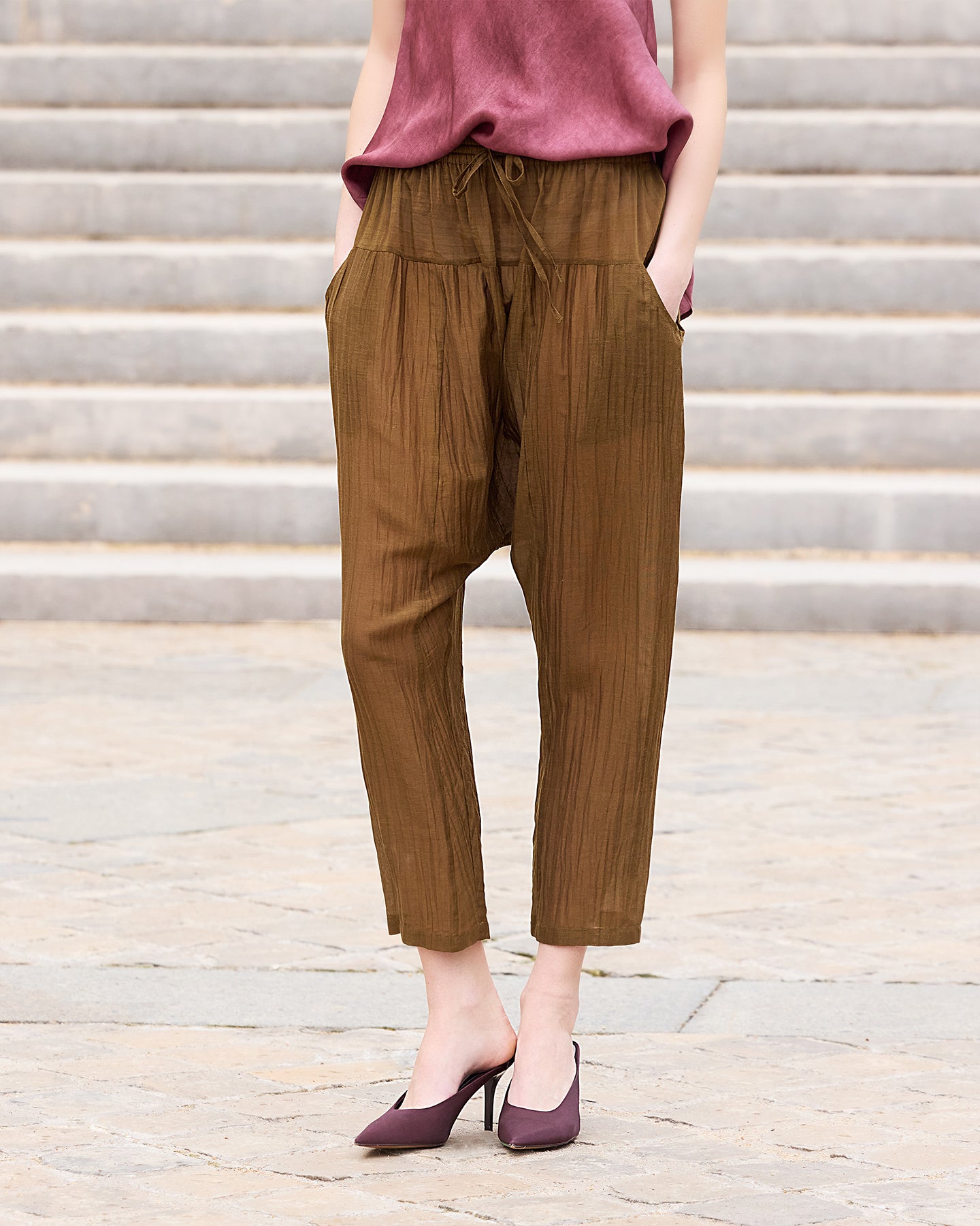 Pantalon Loana - Marron : Pantalon sarouel en gaze de coton et soie kaki Mes Demoiselles