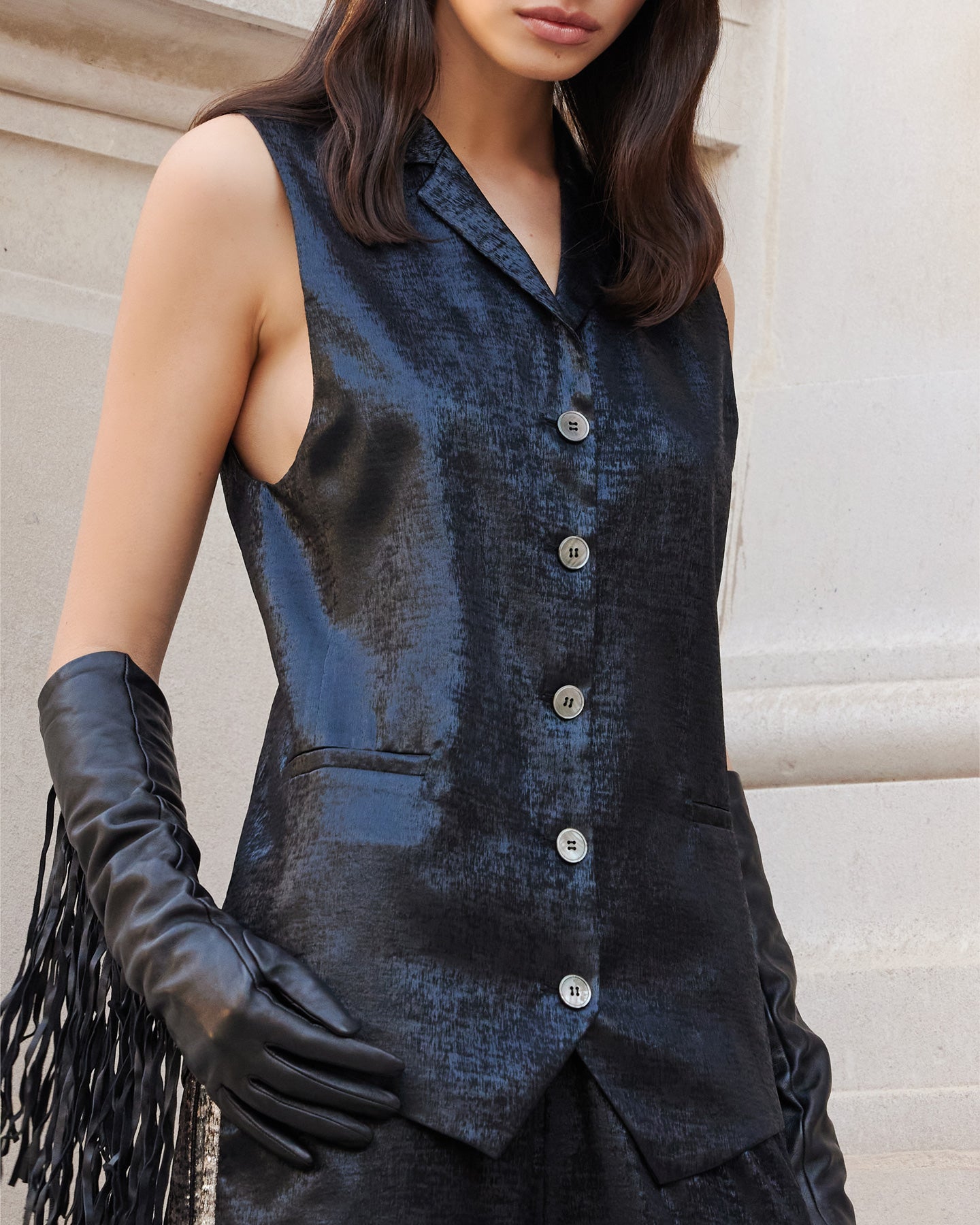 Veste Sefana - Noir : Petit gilet en velvet shiny noir Mes Demoiselles