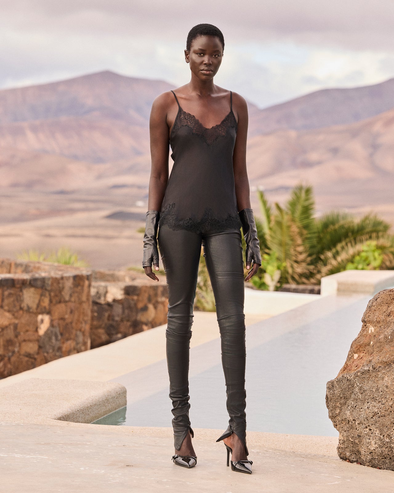 Caraco en soie et dentelle – Noire - Chemises & tops Mes Demoiselles - Image 6