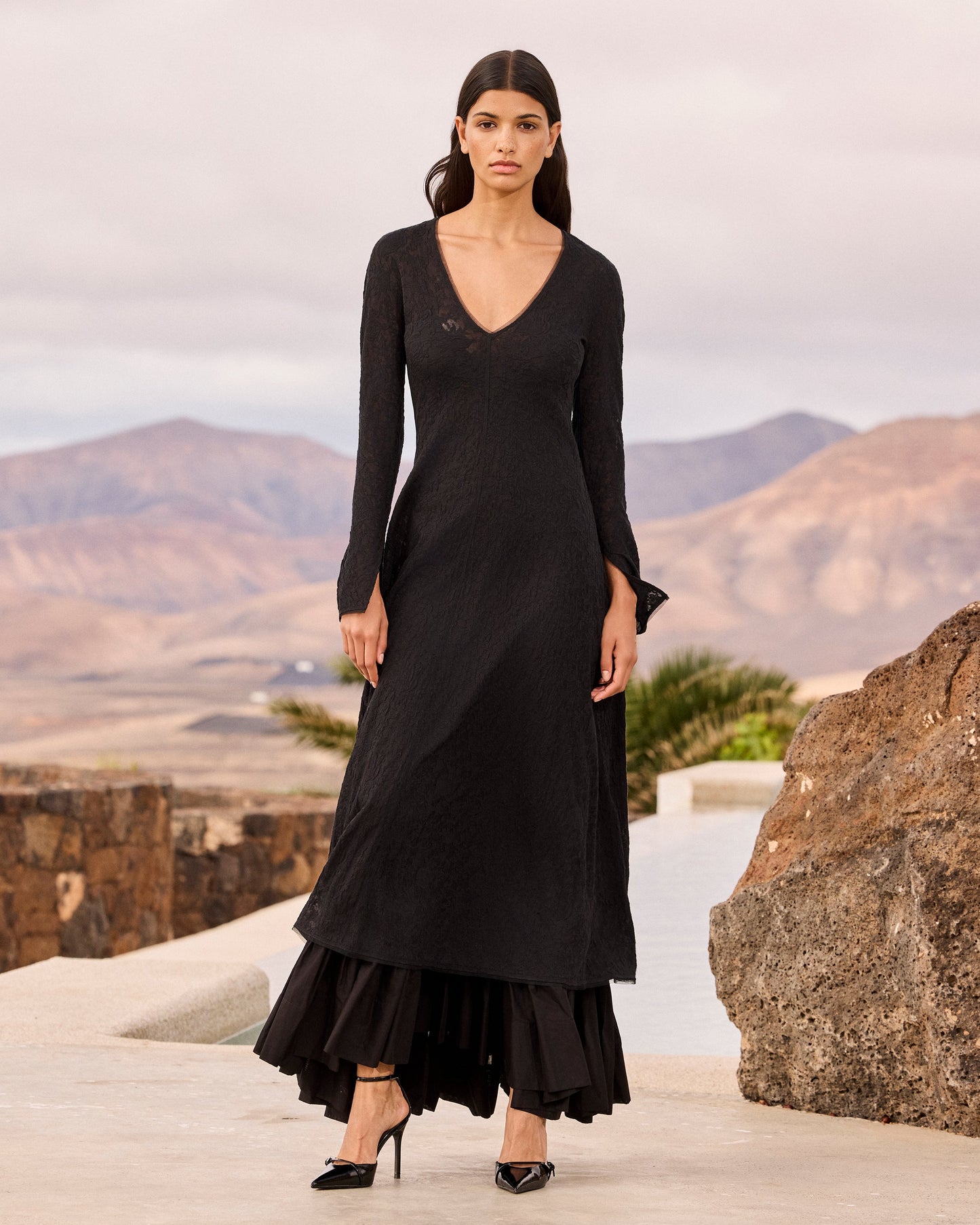 Robe longue en dentelle jacquard – Noire - Robes Mes Demoiselles