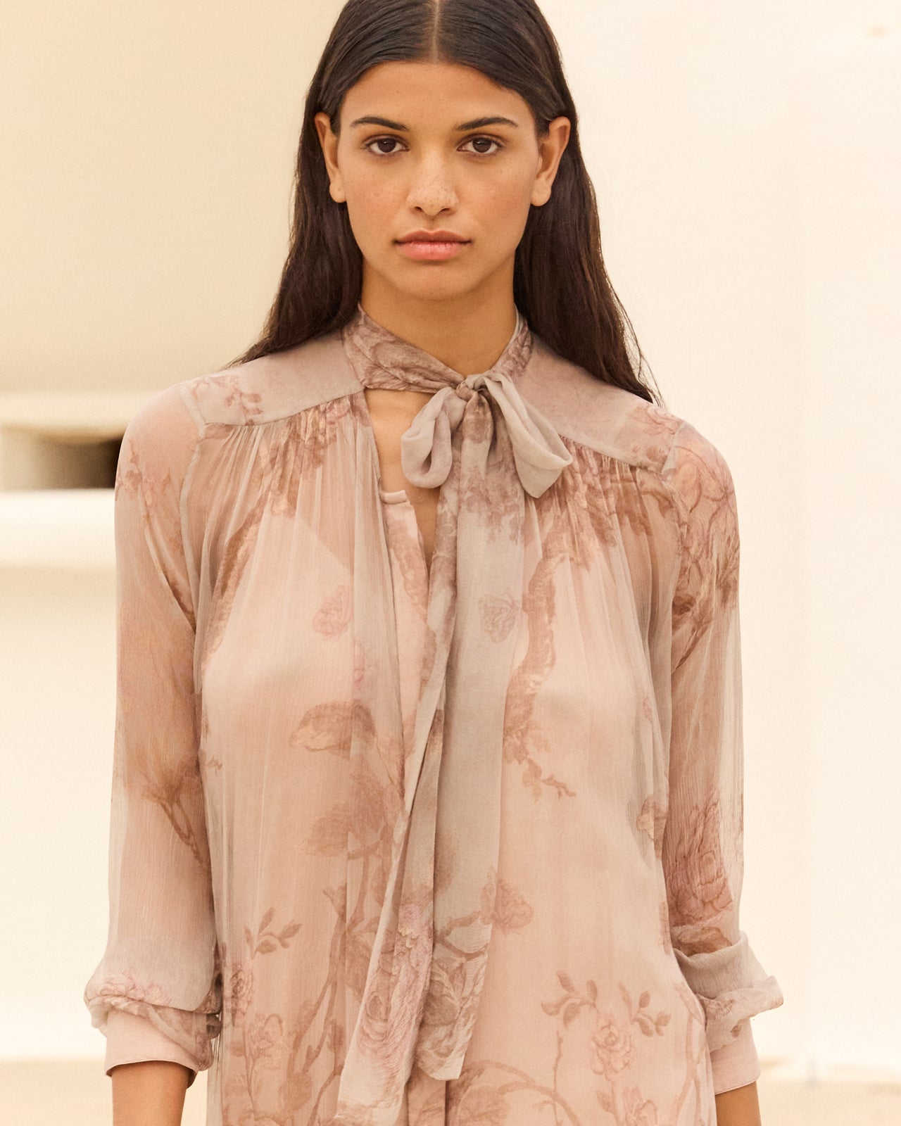 Robe Grace - Beige - Image 4