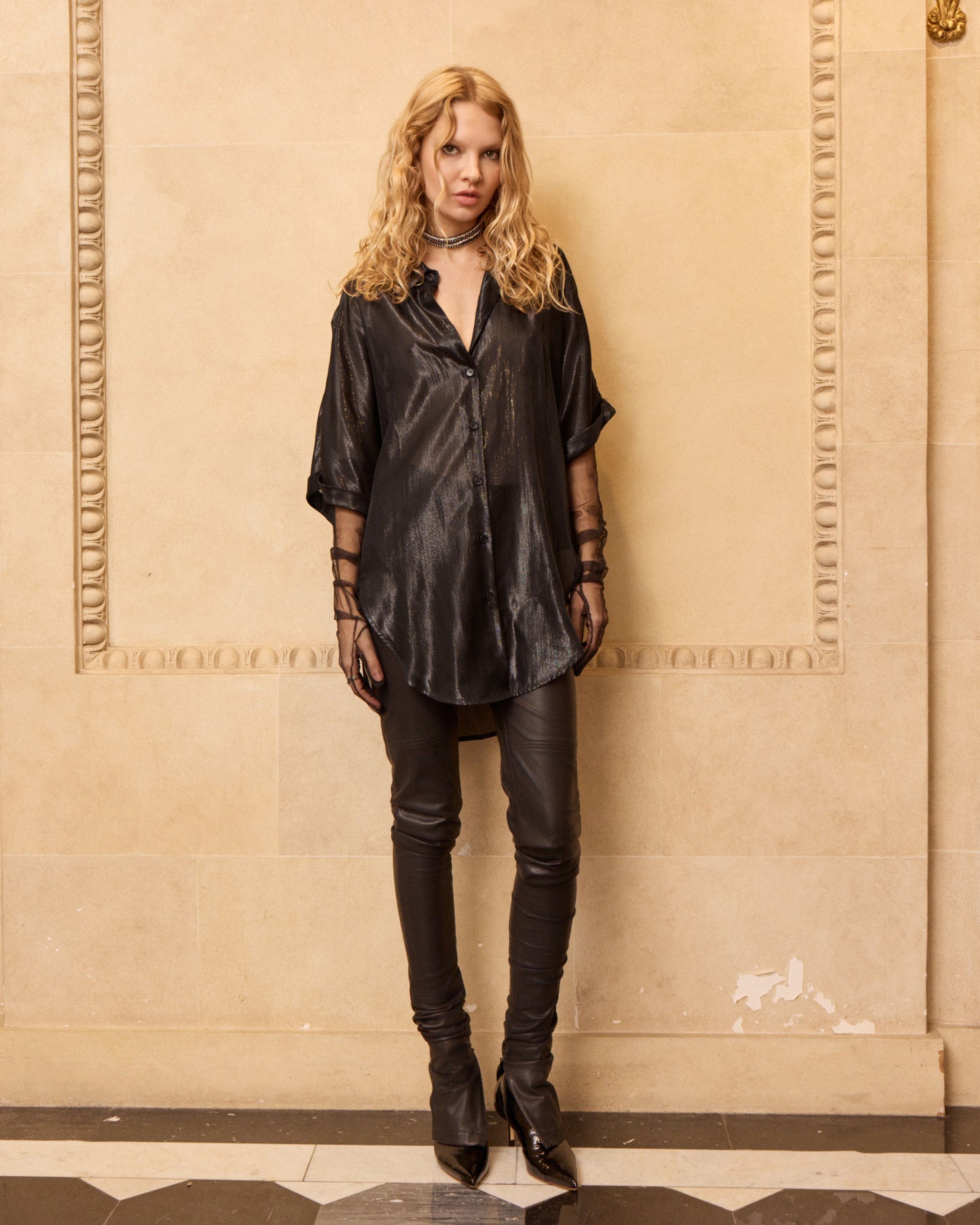 Light Shirt - Black