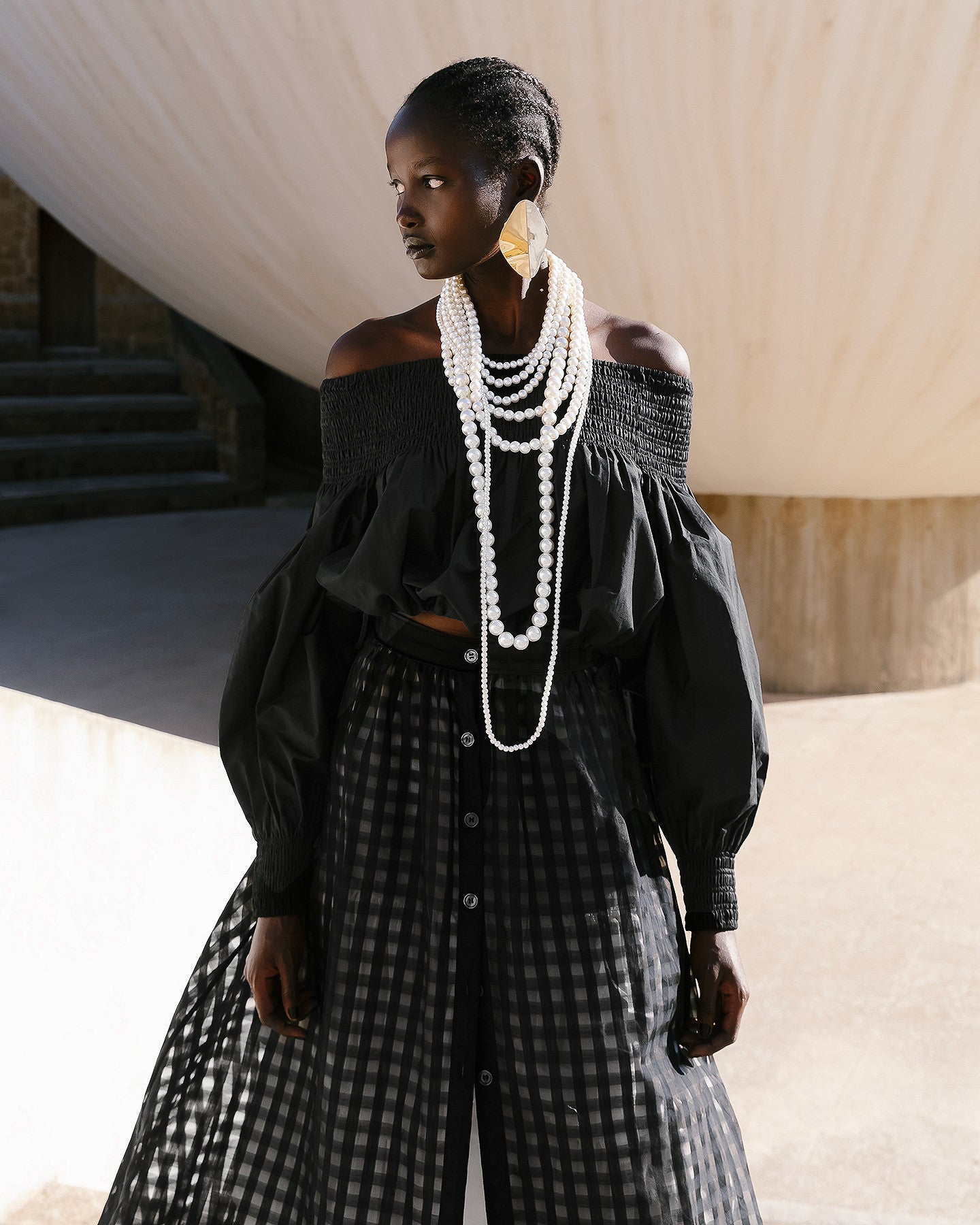 Blouse Pyrite - Noir : Top en popeline de coton noire encolure smockée Mes Demoiselles