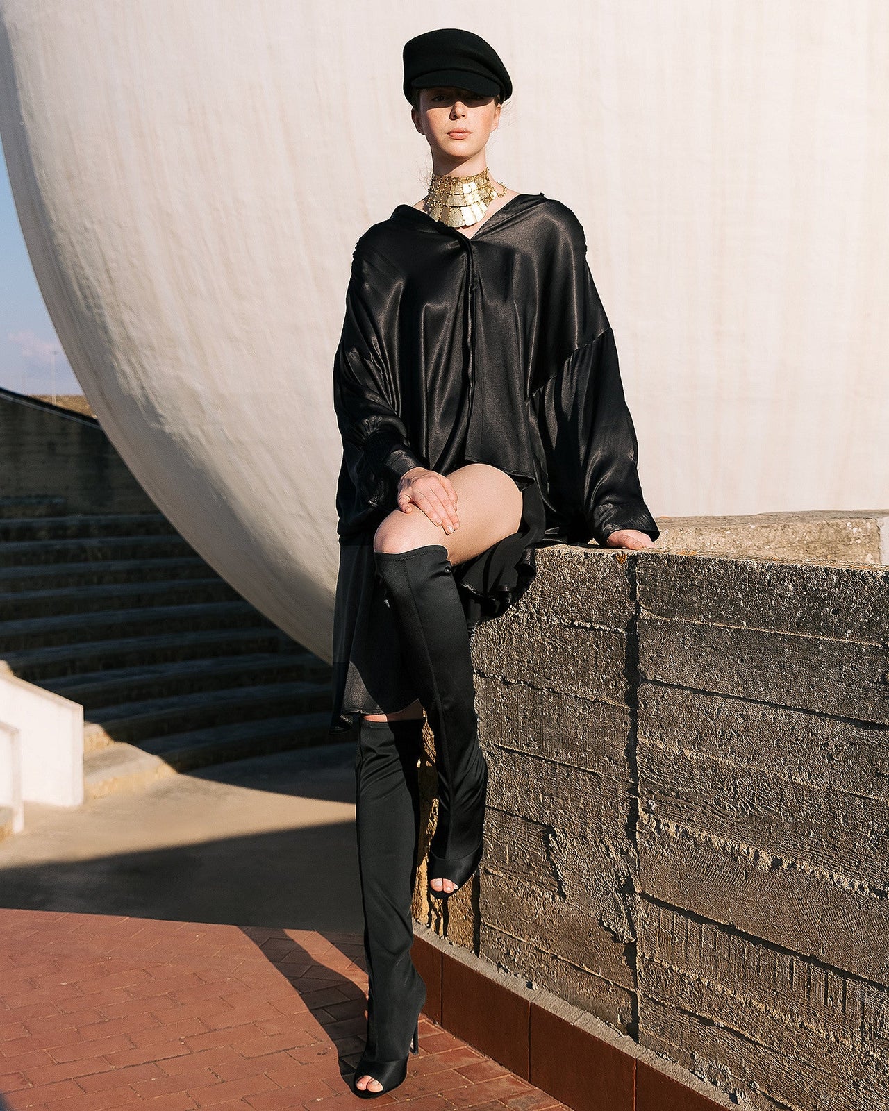 Chemise oversize en satin viscose noire - Chemises & tops Mes Demoiselles - Image 1