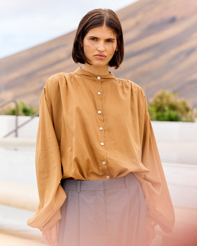 Chemise en coton ample – Caramel - Chemises & tops Mes Demoiselles - Image 1