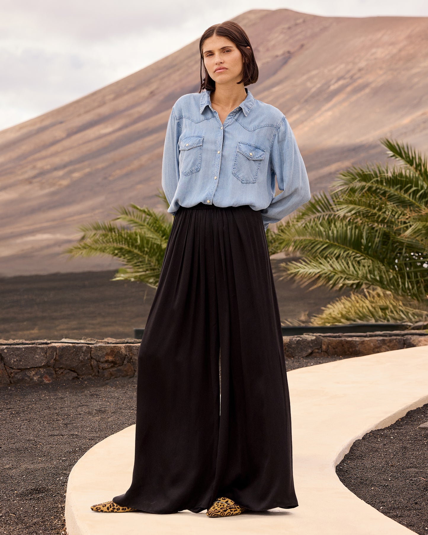 Pantalon large en viscose satinée – Noir - Pantalons & combinaisons Mes Demoiselles