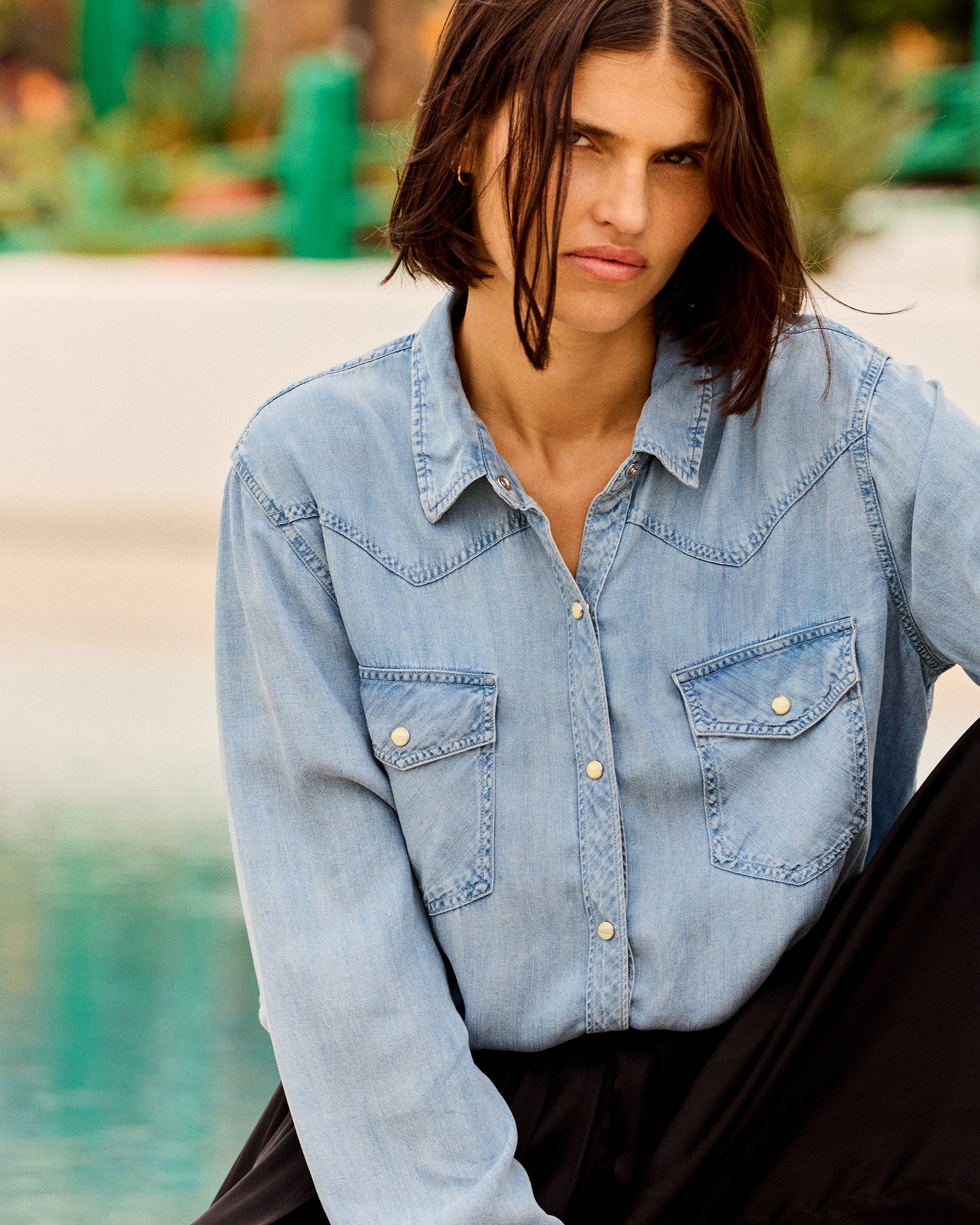 Chemise Sullery - Bleu : Chemise en coton denim – Détail pins colorés Mes Demoiselles