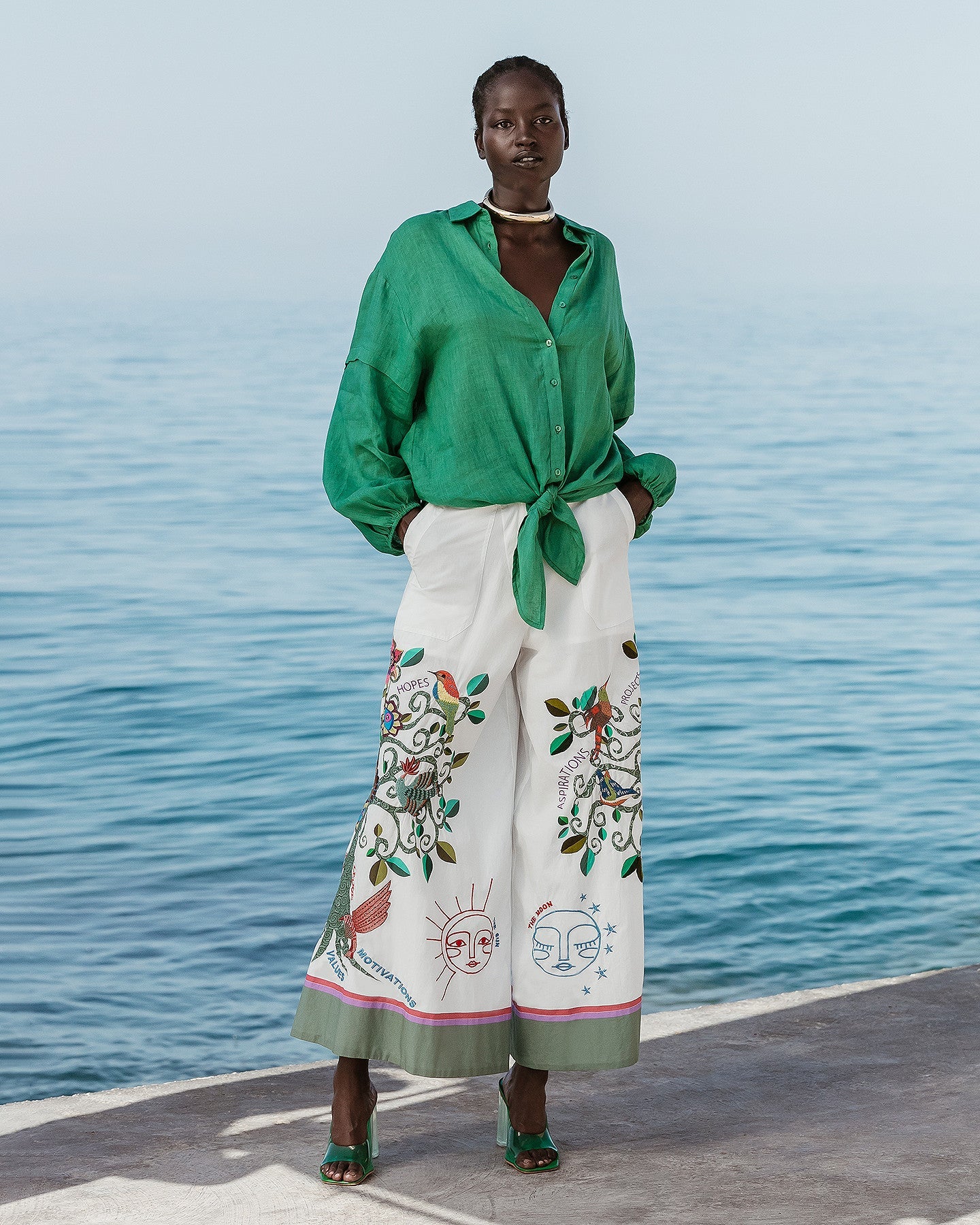 Chemise en lin couleur verte à nouer - Chemises & tops Mes Demoiselles