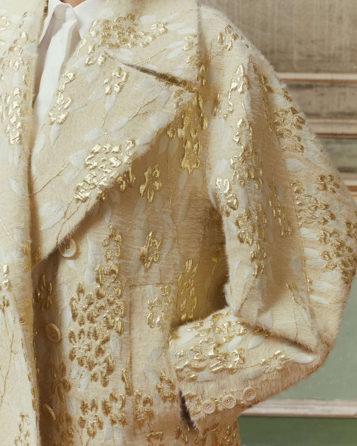 Long manteau écru en jacquard avec dessin lurex doré - Manteaux & vestes Mes Demoiselles