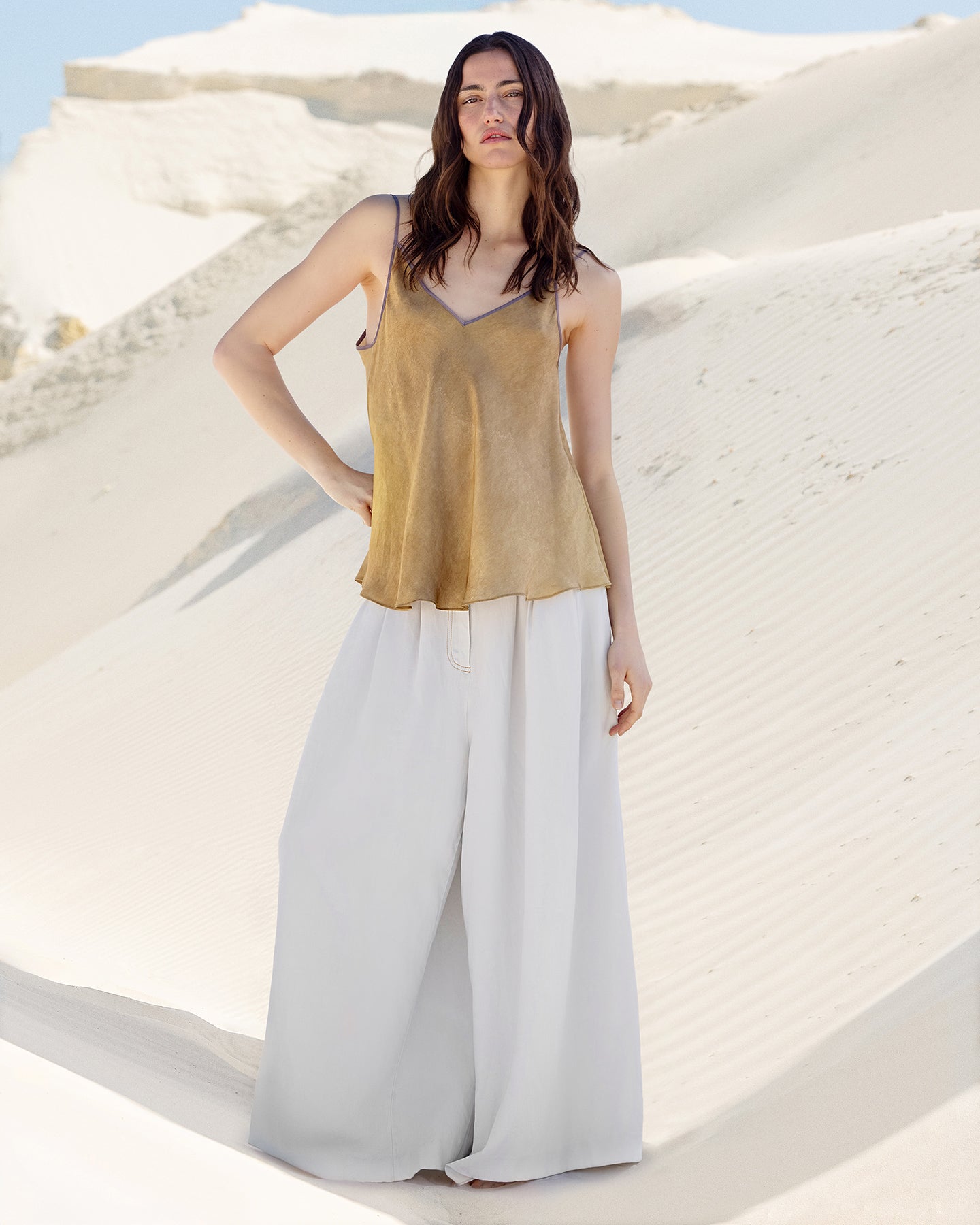 Top en soie ocre fines bretelles - Chemises & tops Mes Demoiselles