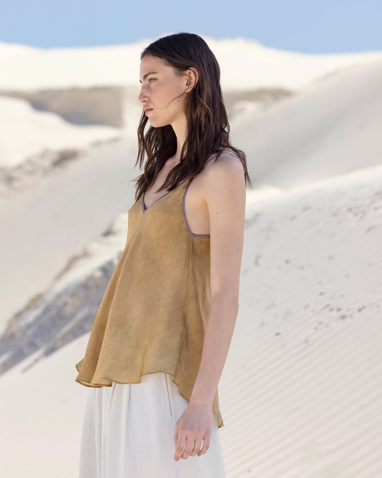 Top Mila - Ocre : Top en soie ocre fines bretelles Mes Demoiselles - Image 4