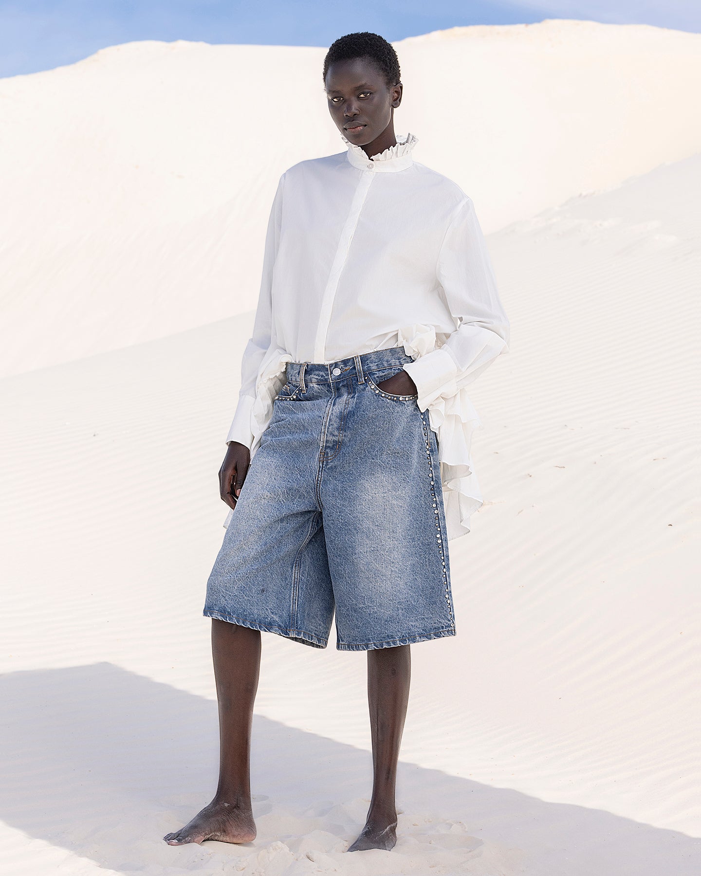 Bermuda long en denim bleu et pièces argentés : Jupes & shorts Mes Demoiselles