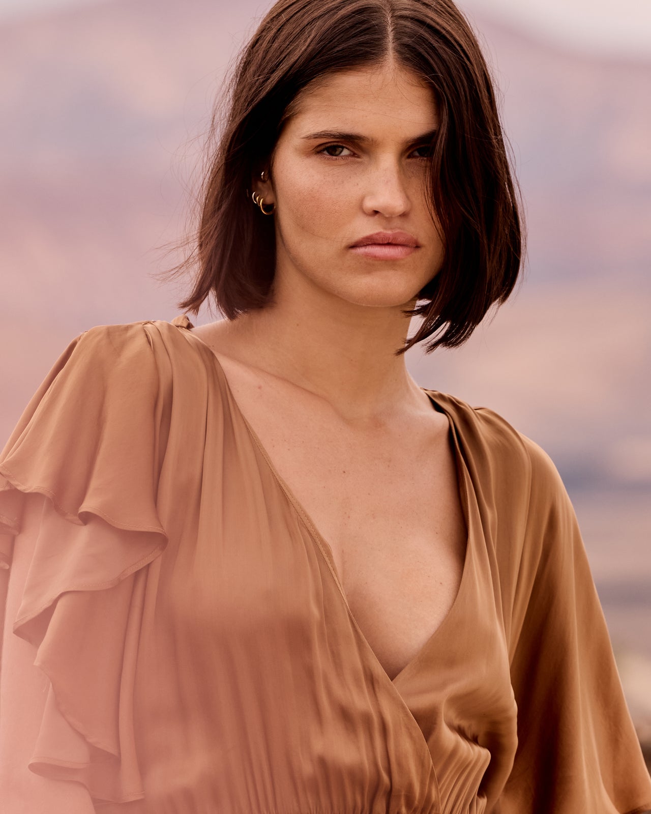 Robe Cascais - Caramel : Robe longue fluide en satin – Caramel Mes Demoiselles - Image 6