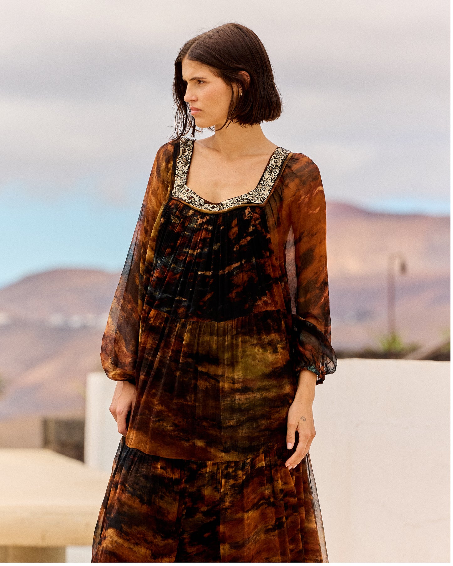 Robe Luith - Marron : Robe longue en viscose chiffon tie & dye – Multicolore Mes Demoiselles
