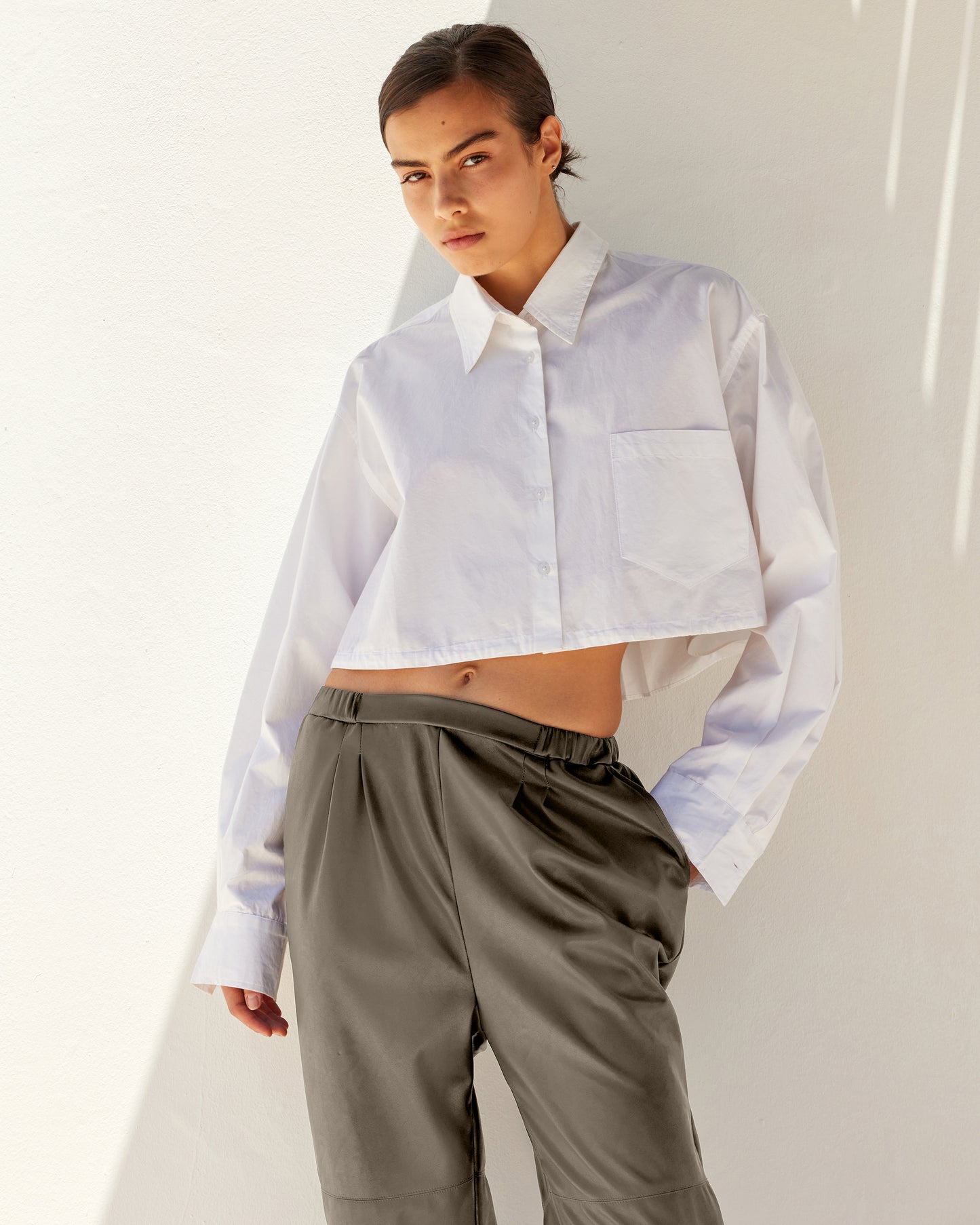 Pantalon Roxy - Taupe : Pantalon droit en simili cuir – chocolat Mes Demoiselles