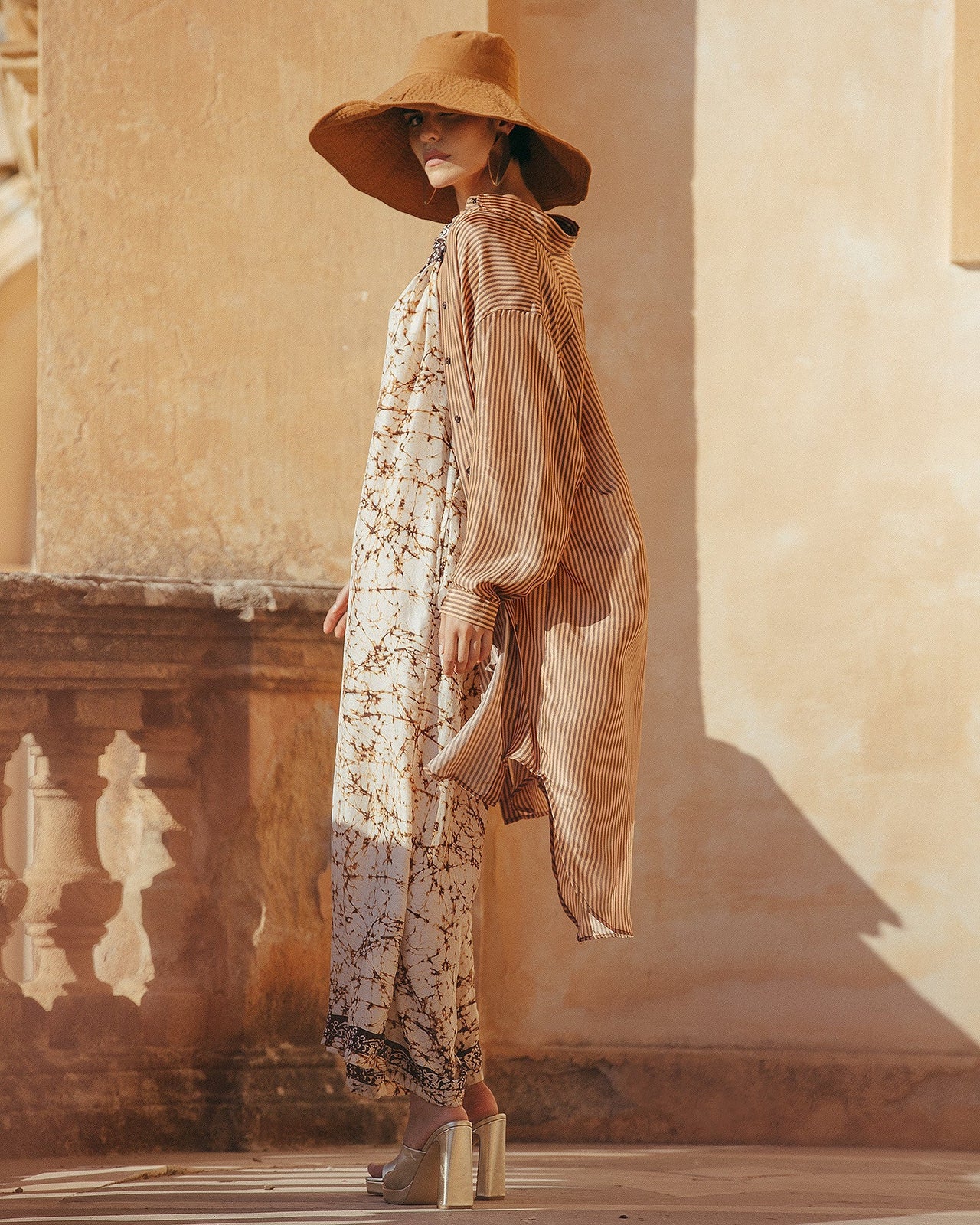 Robe Hiva - Marron : Longue chemise en soie rayée chocolat Mes Demoiselles - Image 4