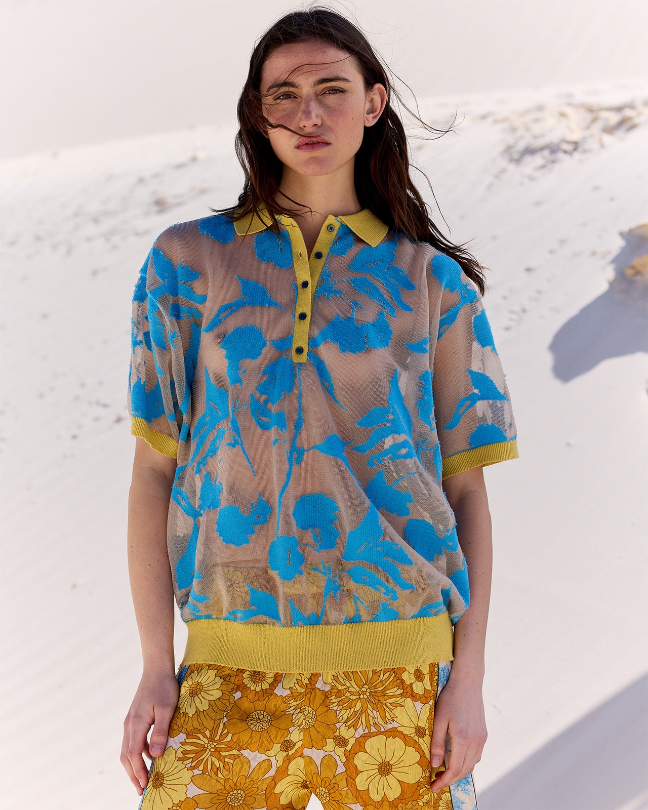 Pull Sharita - Bleu : Polo délicat en dévoré bleu sur une base chair avec détail jaune Mes Demoiselles - Image 4