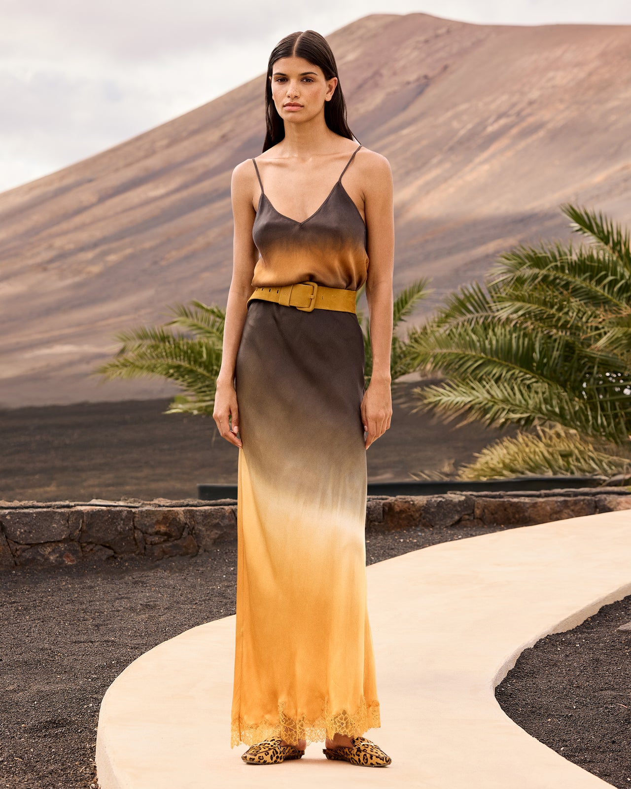 Jupe Trinity - Ocre : Jupe en soie tie & dye – Dégradé bleu ocre Mes Demoiselles - Image 4