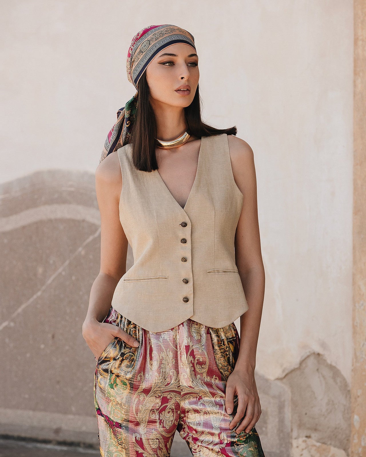 Veste Garbo - Beige : Gilet en lin tissé lurex doré Mes Demoiselles - Image 4