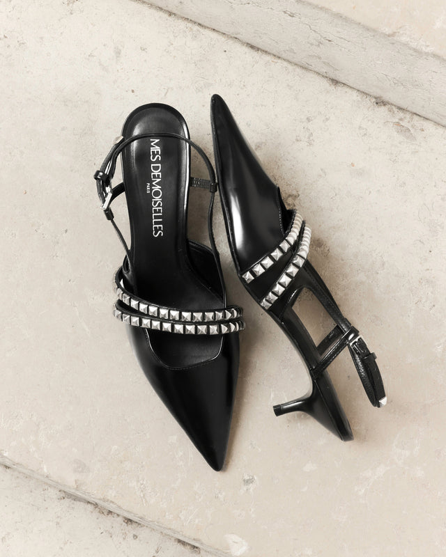 Escarpins en cuir noir avec brides argentées - Chaussures Mes Demoiselles - Image 1